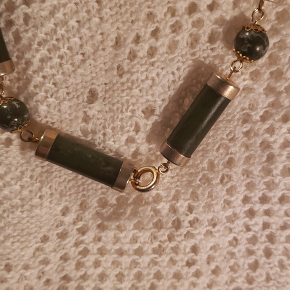 Two jade like glass beaded necklaces ! - Picture 5 of 5